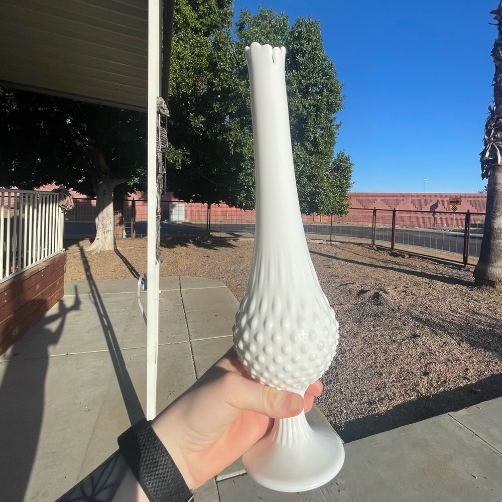 Fenton milk glass swung vase